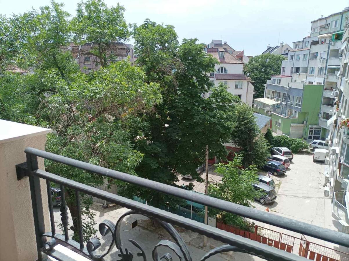 One Bedroom Apartment 5 - Restaurant Stadium Plovdiv Kültér fotó